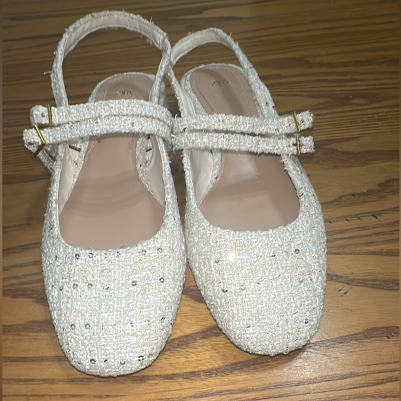 Zara Cream Textured Slingback Flats (shoes16) - Picture 4 of 10
